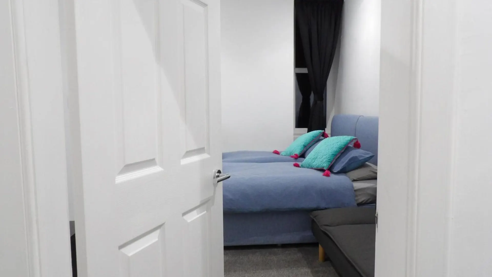 Architect Designed Meadows Central Apartment Эдинбург
